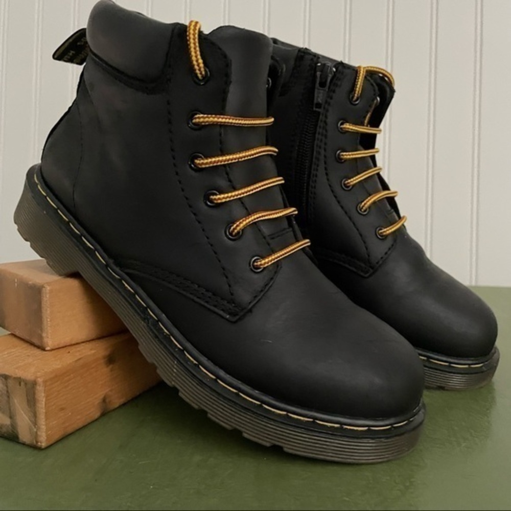 Dr. Martens PADLEY Black Leather Ankle Boots w Zipper